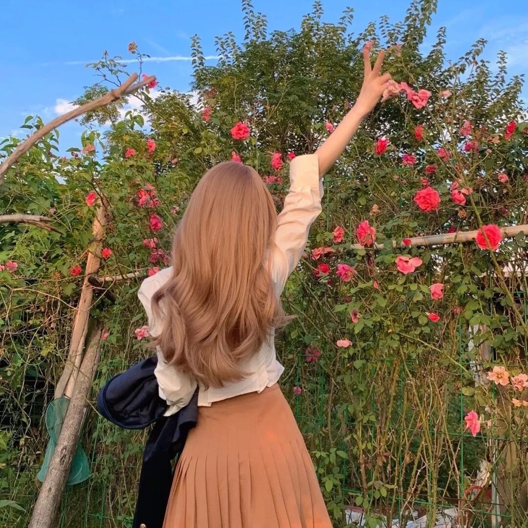 春泪溅花红