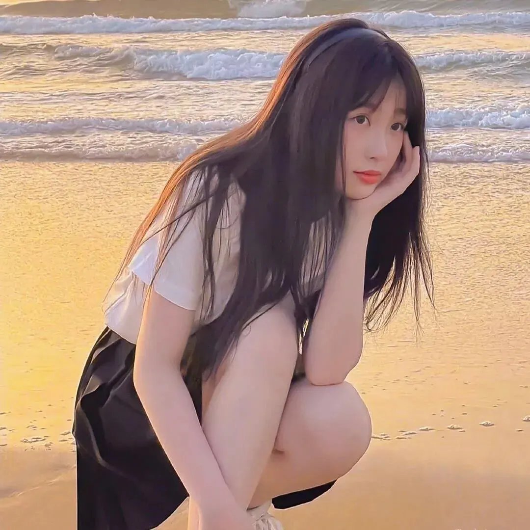 坐着的女人